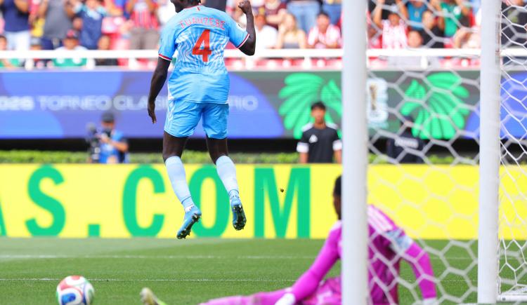 Imagen de Histórica clasificación del Congo al Mundial en un partido que tuvo la lesión del árbitro Facundo Tello