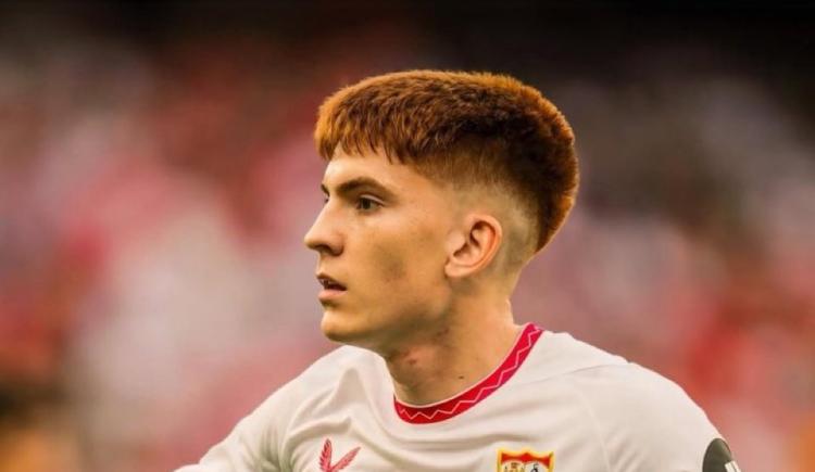 Imagen de Hundido: otro sopapo del entrenador de Sevilla a Valentín Barco