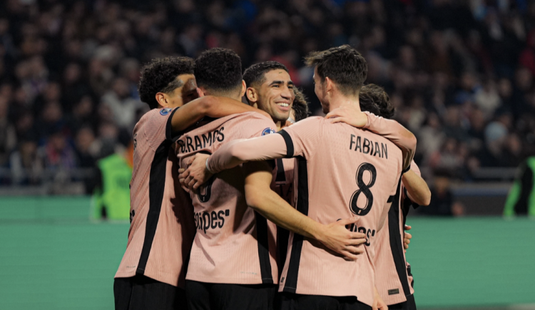 Imagen de Con Nicolás Tagliafico como titular, Lyon cayó en choque de gigantes ante PSG