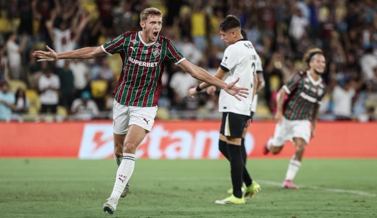 Imagen de Rodrigo Castillo convirtió su primer gol en Brasil y amargó a Eduardo Domínguez