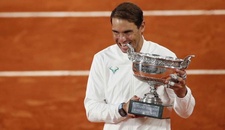 Imagen de DE ROLAND GARROS A NADAL, DOS ESCULTURAS CON HISTORIA