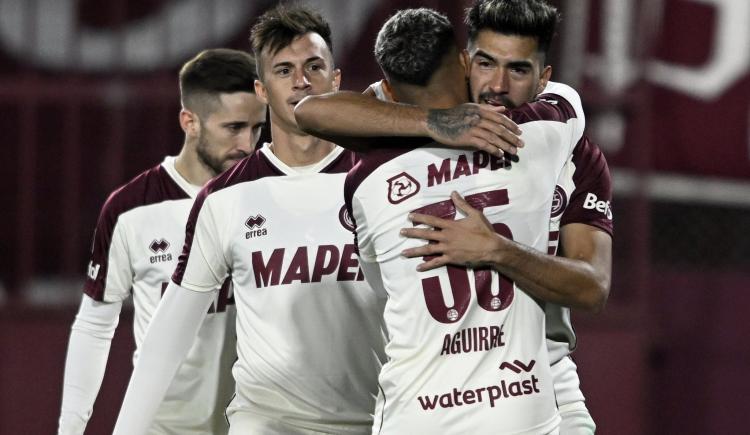 Imagen de Lanús le quitó el invicto a Estudiantes y ganó por primera vez en la Liga Profesional