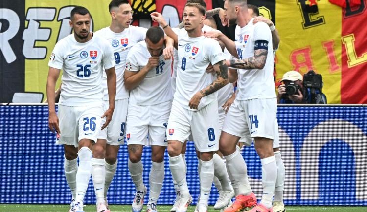Imagen de Golpazo a la ilusión belga: Eslovaquia se impuso 1-0 en un partido de locos