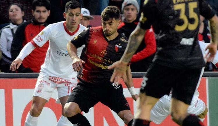 Imagen de En el debut de Pipo Gorosito como DT, Colón empató ante un alternativo Huracán