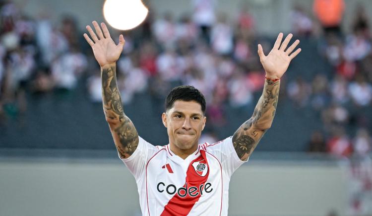 Imagen de Un gigante de América volvió a posar los ojos en Enzo Pérez