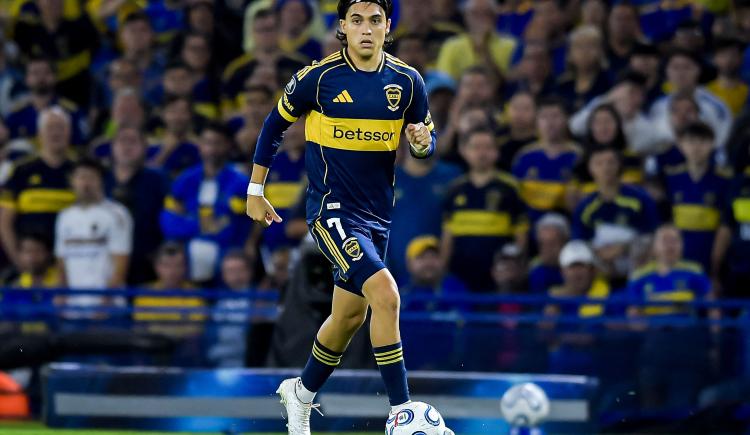 Imagen de Boca oficializó la venta de Exequiel Zeballos y lo despidió con un video