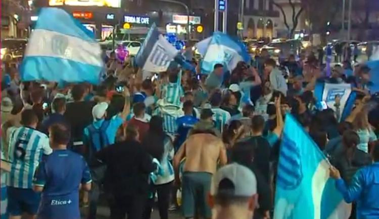 Imagen de Racing ganó el Trofeo de Campeones: los festejos en el Obelisco