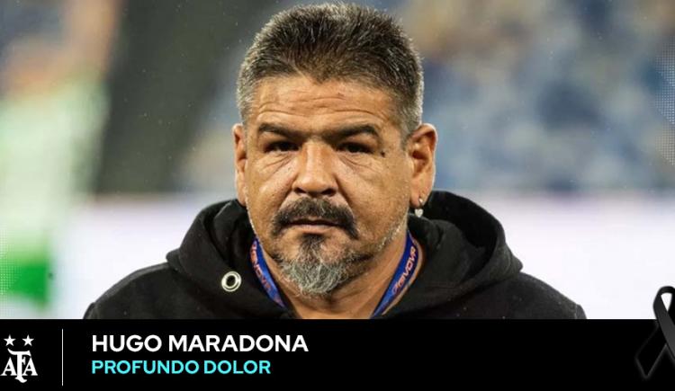 Imagen de CLAUDIO TAPIA SOBRE HUGO MARADONA: “QUÉ TRISTE NOTICIA PARA CERRAR EL AÑO”