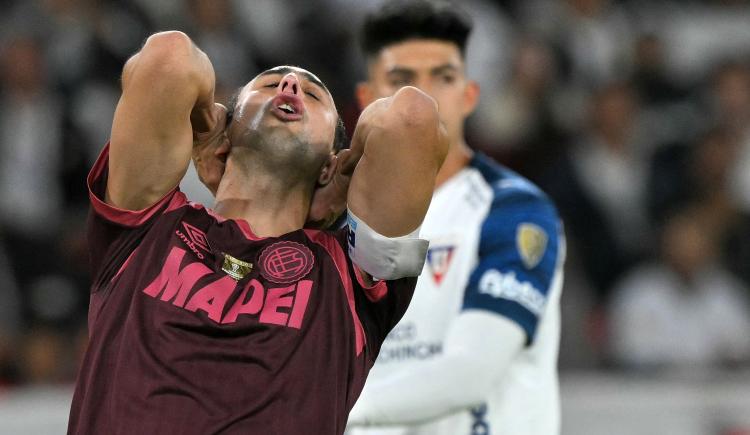 Imagen de Golpazo en Ecuador: Lanús perdió 2-0 con Liga de Quito y quedó eliminado de la Copa Libertadores