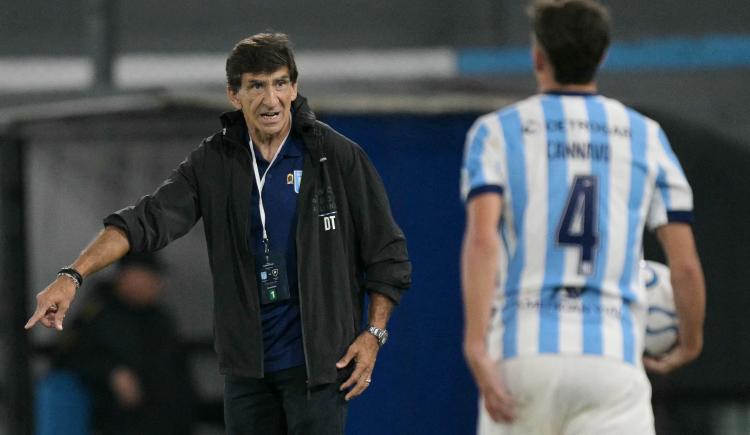Imagen de La autocrítica de Gustavo Costas tras la caída de Racing: "Tenemos que terminar el semestre y analizar"