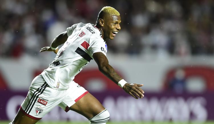 Imagen de São Paulo continúa con puntaje perfecto