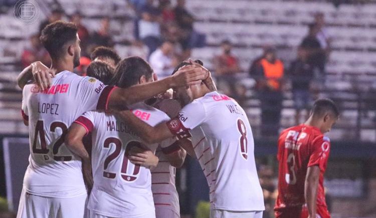 Imagen de LANÚS HIZO VALER LA DIFERENCIA Y GOLEÓ A CAMBACERES