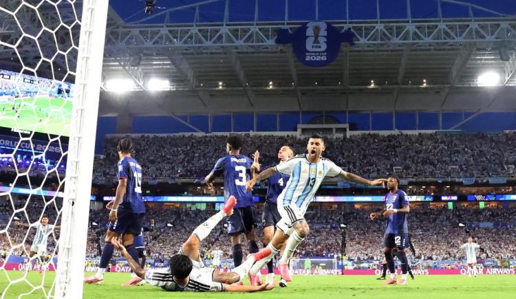 Imagen de El hito de los 500 partidos oficiales: Argentina busca los cuartos ante Egipto en una jornada histórica