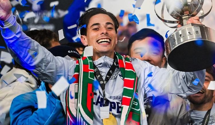 Imagen de ¿La cuarta es la vencida?: Valentín Gómez se va de Vélez y jugará en Europa