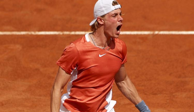 Imagen de Denis Shapovalov explotó de bronca contra todos en Roma