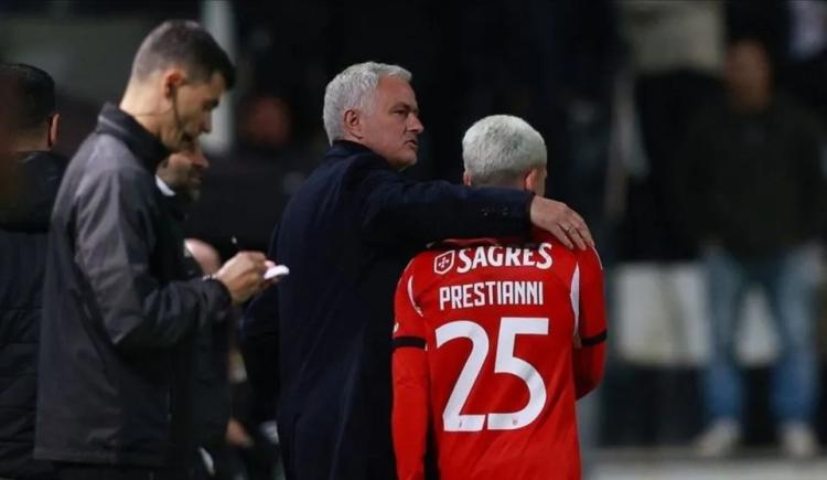 Imagen de Fuerte respaldo de José Mourinho a Gianluca Prestianni