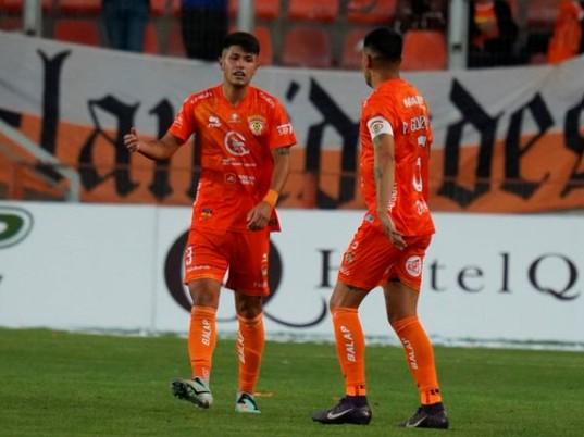 Imagen de De Calama al mundo: El histórico debut de los González en Cobreloa y otros casos de padres e hijos que compartieron equipo