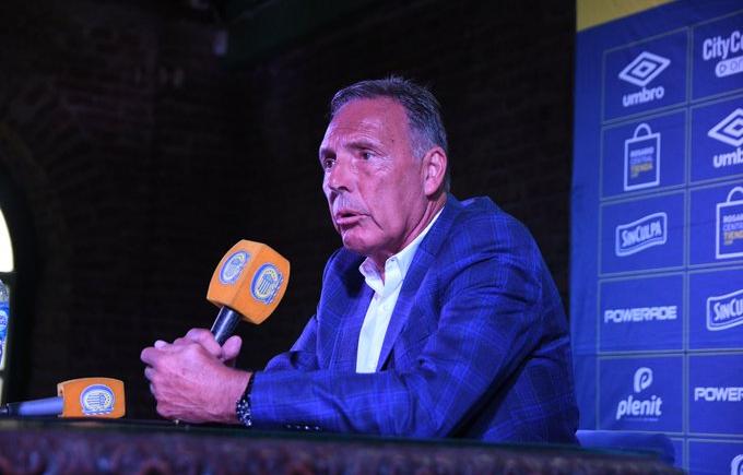 Imagen de Miguel Ángel Russo fue presentado como técnico de Rosario Central