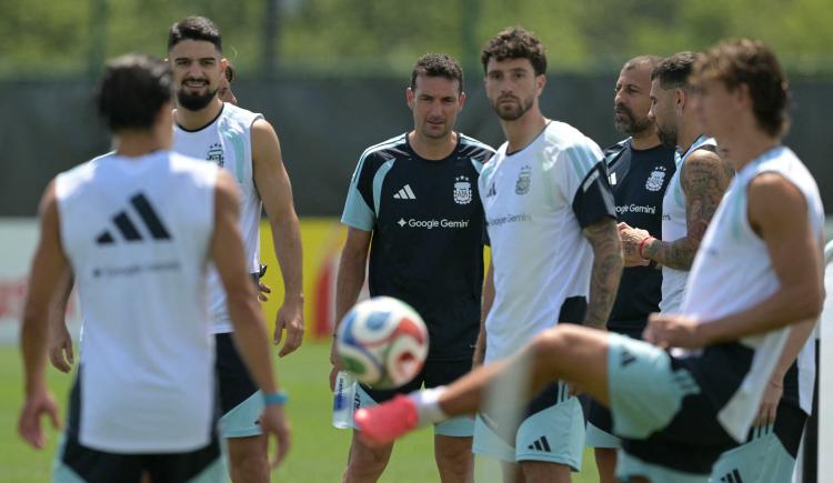 Imagen de Alerta amarilla: El único jugador de Argentina al límite de tarjetas en el Mundial