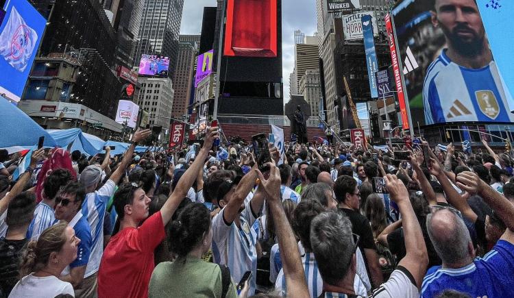 Imagen de Argentina volverá a copar Times Square: cuándo será el segundo banderazo en Nueva York
