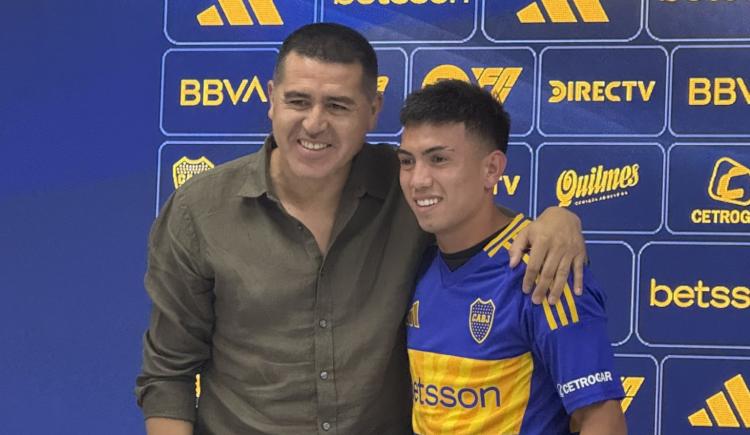 Imagen de Alan Velasco reveló su primera charla con Riquelme antes de llegar a Boca