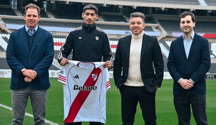 Imagen de River presentó a Juan Portillo, su tercer refuerzo: dónde lo ubicará Gallardo