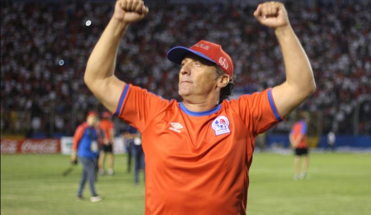 Imagen de Troglio regresa al fútbol de Honduras