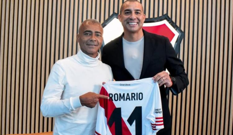 Imagen de Los motivos del sorpresivo encuentro entre Romário y David Trezeguet en el Estadio Monumental