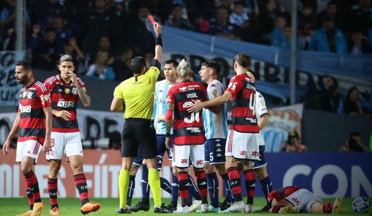 Imagen de Sanción de 100 mil dólares a Racing por insultos racistas