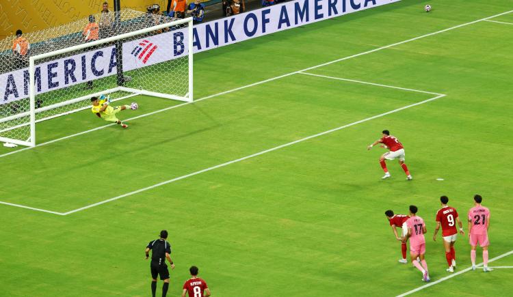 Imagen de Un Óscar para Ustari: show del arquero en el partido inaugural del Mundial de Clubes
