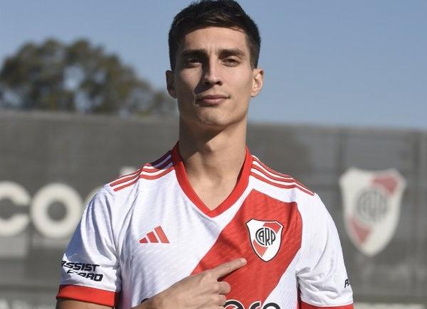 Imagen de River presentó a Federico Gattoni, su primer refuerzo
