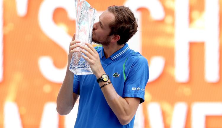 Imagen de Daniil Medvedev volvió a gritar campeón: festejó en Miami