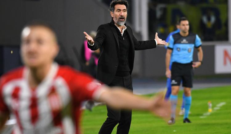 Imagen de El historial que enciende la final: cómo le fue a Eduardo Domínguez frente a Boca antes del choque decisivo por la Sudamericana