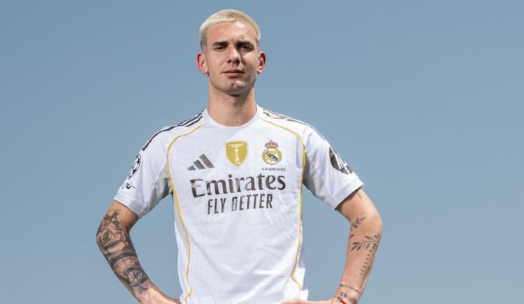 Imagen de Estrenando la nueva piel: Franco Mastantuono, con la camiseta de Real Madrid y un mensaje para los hinchas