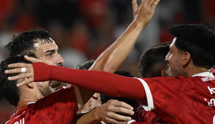 Imagen de Independiente adoptó la Gimnasia de sumar de a tres y es líder con puntaje ideal