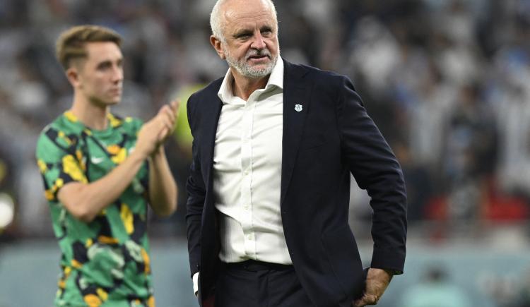 Imagen de Graham Arnold pidió que "respeten lo que hicimos" al público australiano