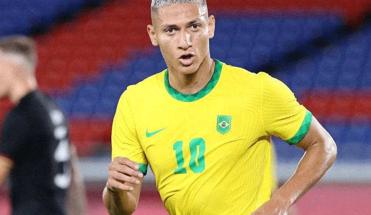 Imagen de Respira la Canarinha: Richarlison estará solo dos semanas inactivo