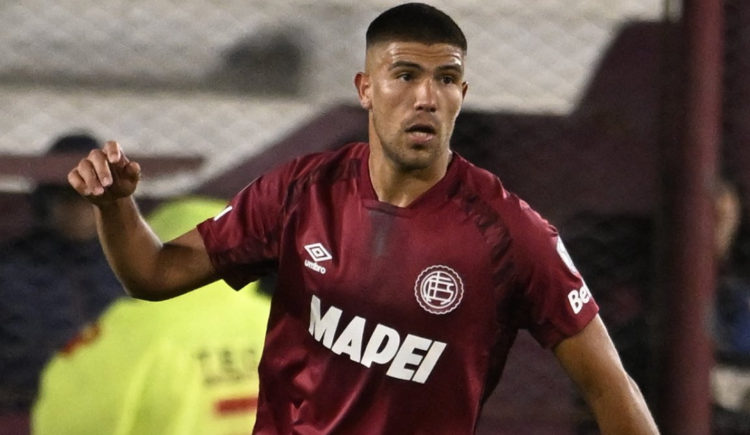 Imagen de La escalofriante lesión que sufrió un defensor de Lanús