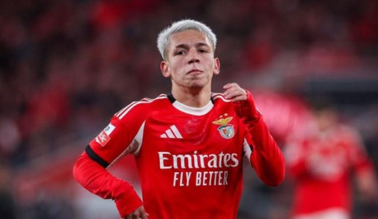 Imagen de Con y sin la pelota en los pies: Prestianni, el crack precoz que siempre da que hablar