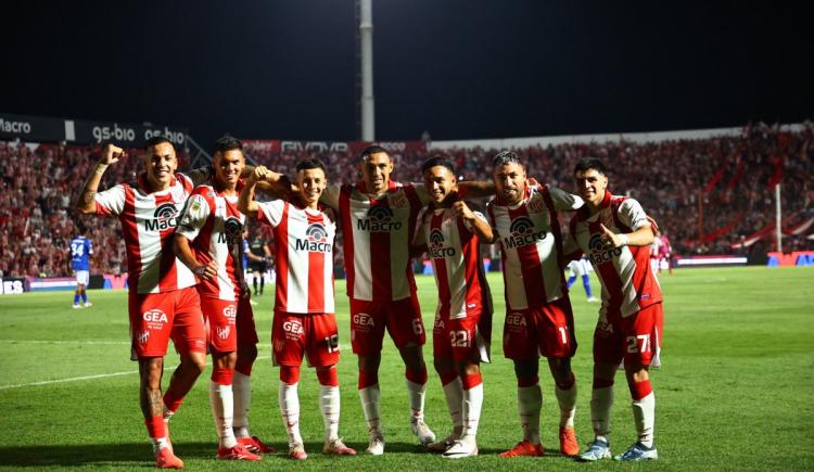 Imagen de El campeón no levanta: Vélez cayó ante Instituto y acumuló su tercera derrota consecutiva