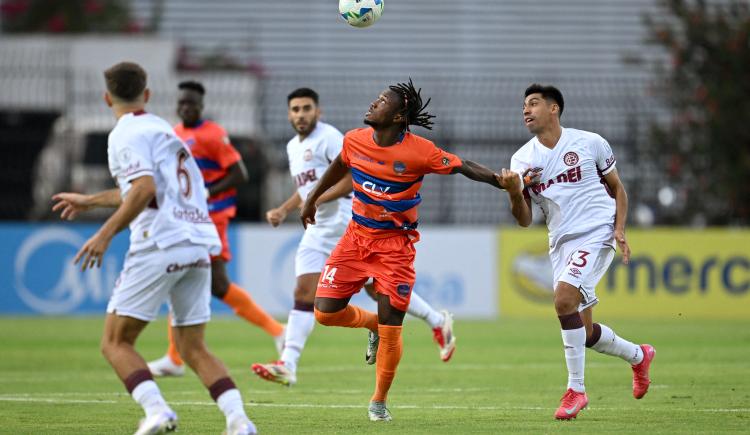 Imagen de Con uno menos, Lanús empató en Venezuela en su debut en la Copa Sudamericana