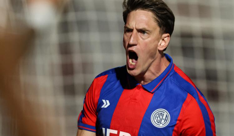 Imagen de San Lorenzo logró un triunfazo en Córdoba y llegará al clásico puntero