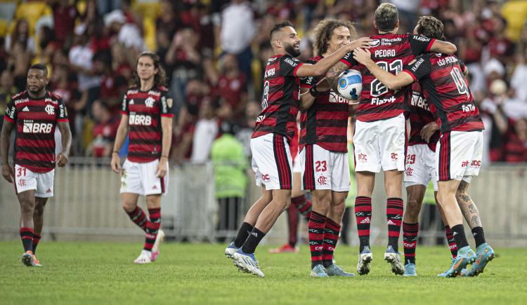 Imagen de Mientras espera por Arturo Vidal, Flamengo humilló a Tolima y avanzó