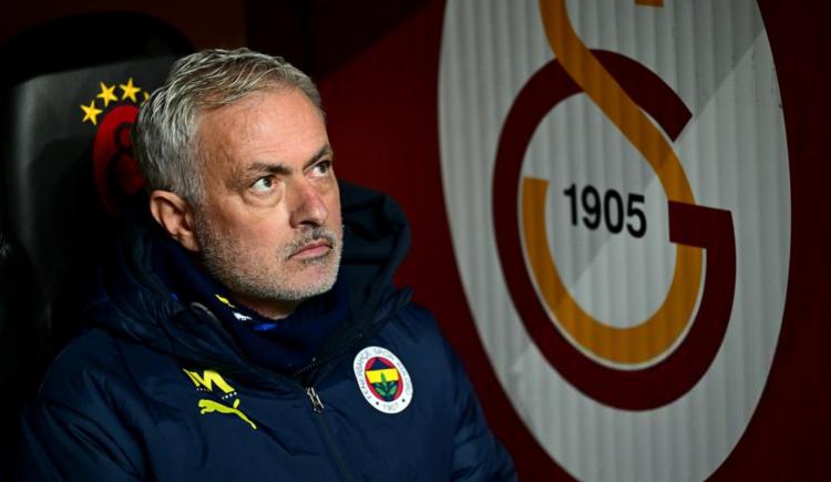 Imagen de Escándalo en Turquía: Mourinho fue acusado de racismo tras el clásico de Estambul