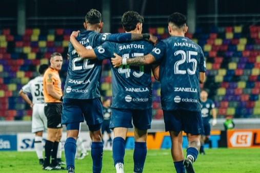 Imagen de Independiente Rivadavia lo ganó en el final y se clasificó a octavos