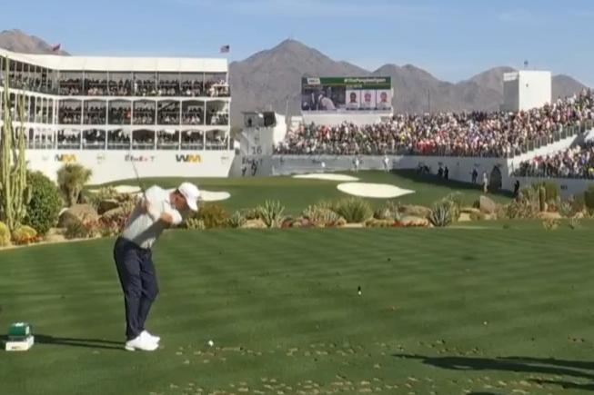 Imagen de El impresionante hoyo en uno de Emiliano Grillo en el Phoenix Open