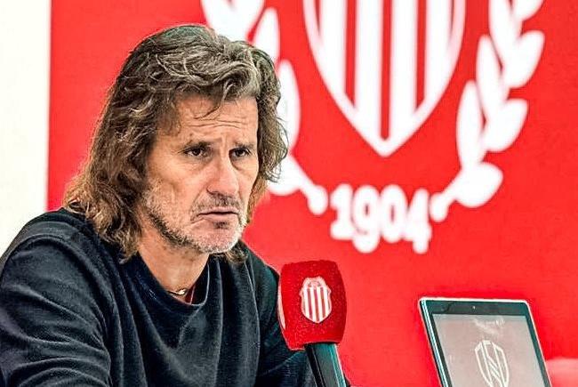 Imagen de Rubén Darío Insua: la chance de dirigir a Boca y su relación con Riquelme