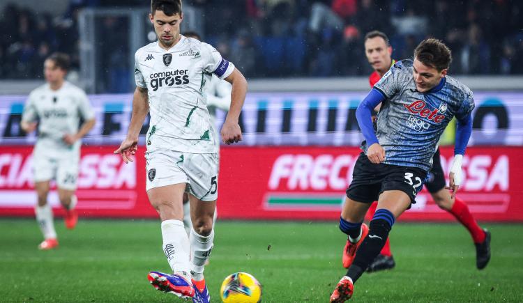 Imagen de Mateo Retegui salió lesionado en el triunfo de Atalanta