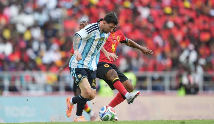 Imagen de Goles son amores: Lautaro Martínez y Messi le dieron el triunfo a Argentina