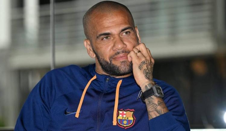 Imagen de Pumas le exige a Dani Alves una millonaria indemnización